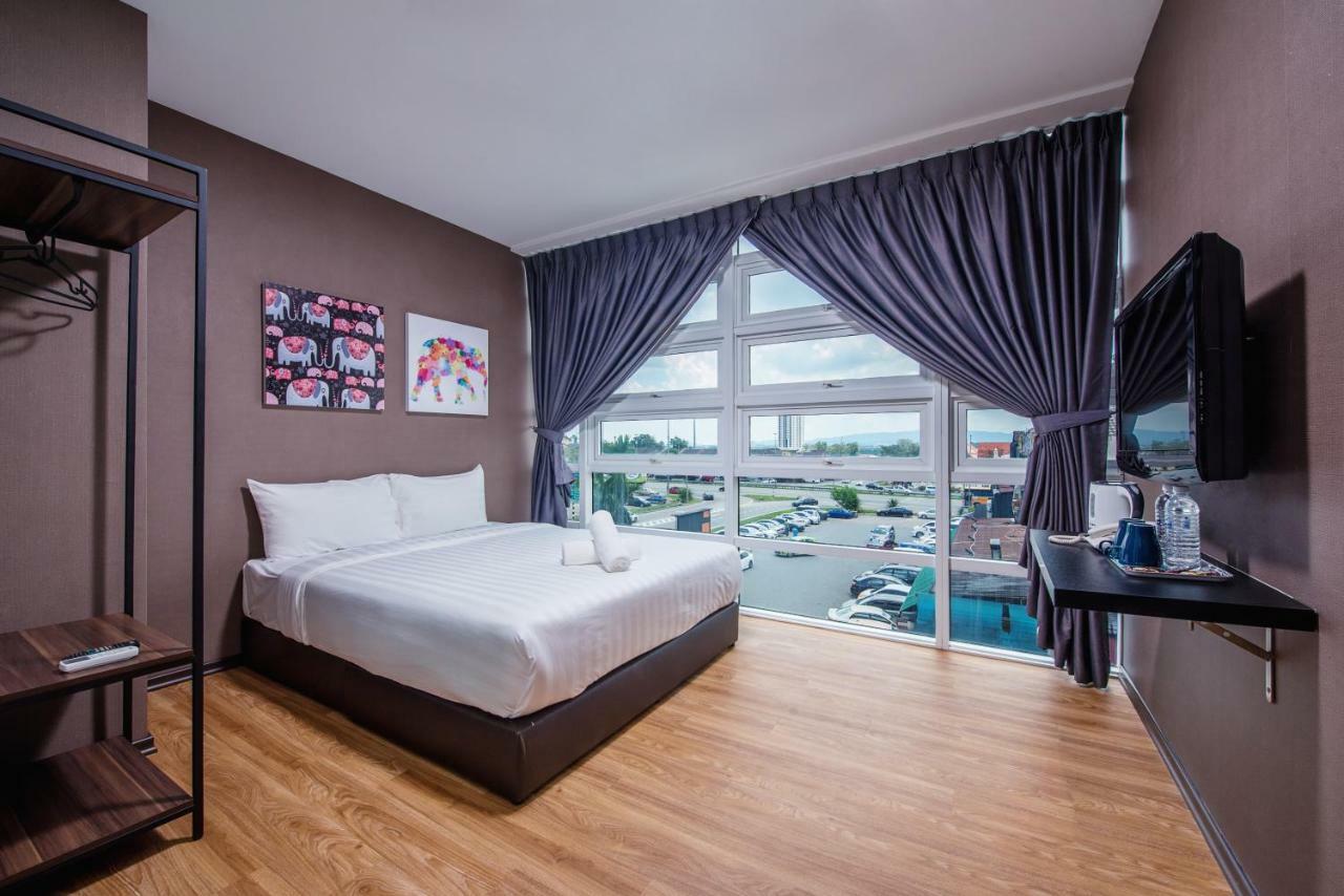 Nap Hotel Johor Bahru Exterior photo