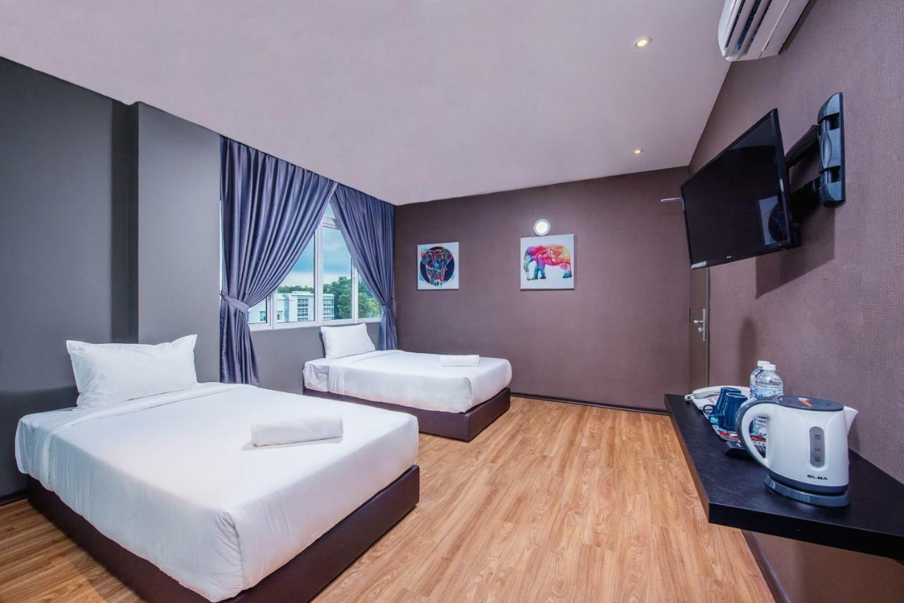 Nap Hotel Johor Bahru Exterior photo