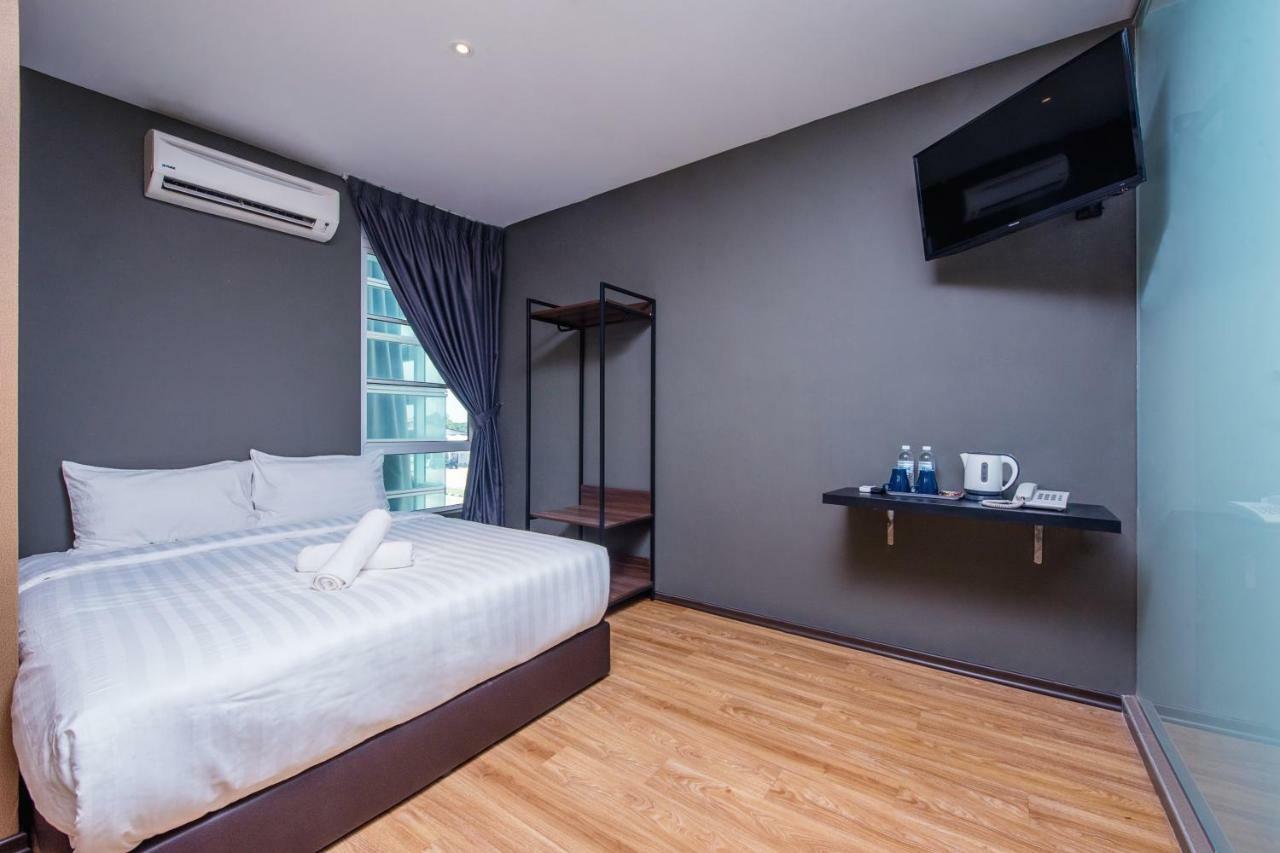 Nap Hotel Johor Bahru Exterior photo